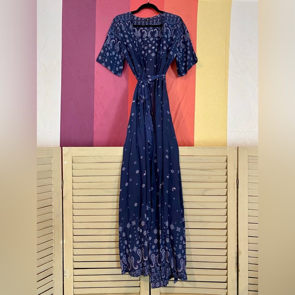 Ren Women’s XL Royal Blue Midi Short Sleeve Dress with Paisley print